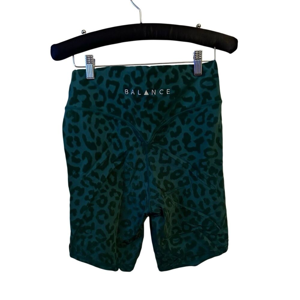 Balance Athletica Green Leopard Biker Shorts – High Waisted – Size Medium